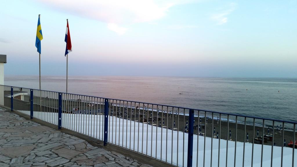 Albergo La Lampara дева Марина Экстерьер фото